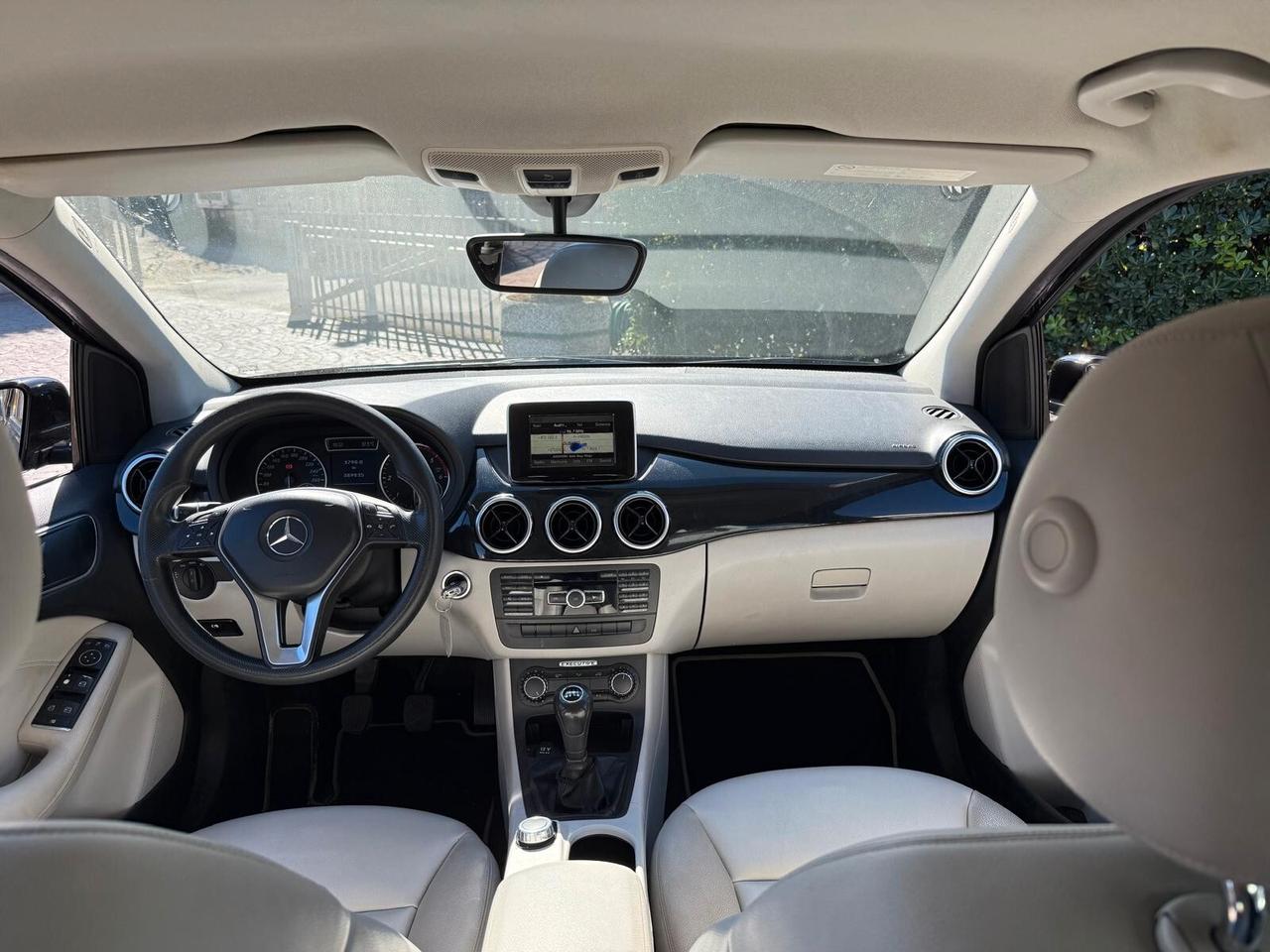 MERCEDES-BENZ B 180 CDI BlueEFFICIENCY Executive