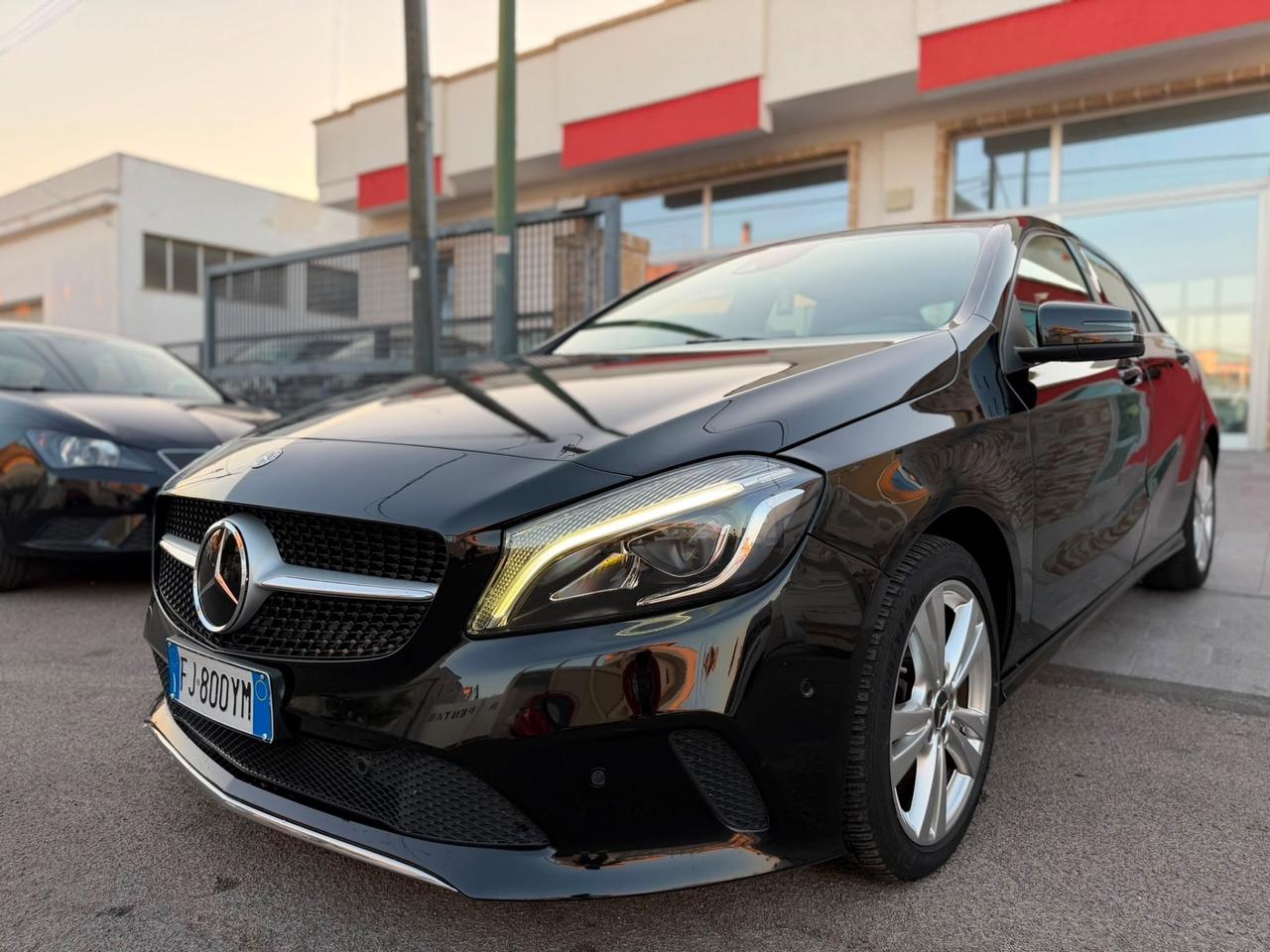 Mercedes-benz A 180 d Sport-2017 LED/17"