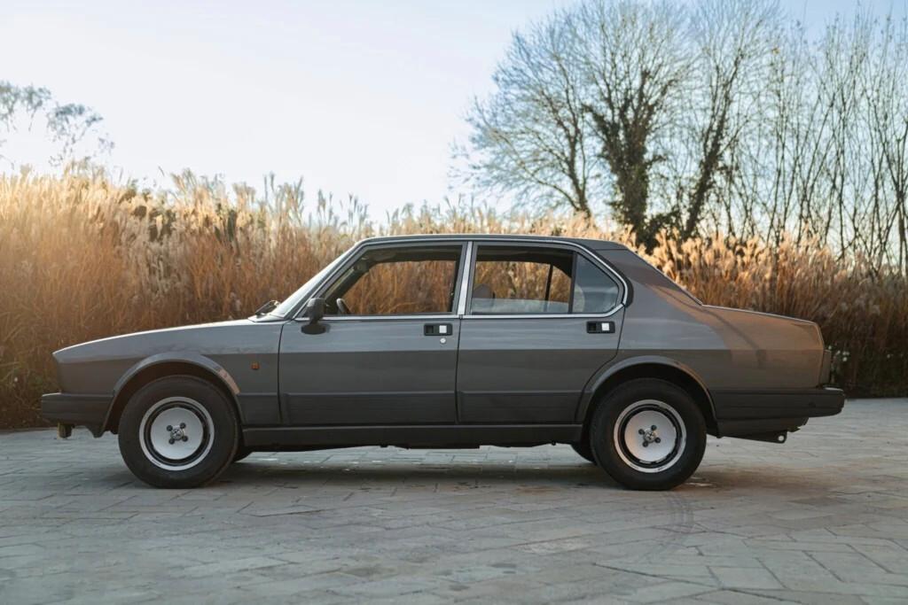 Alfa Romeo Alfetta 2.0i Quadrifoglio Oro