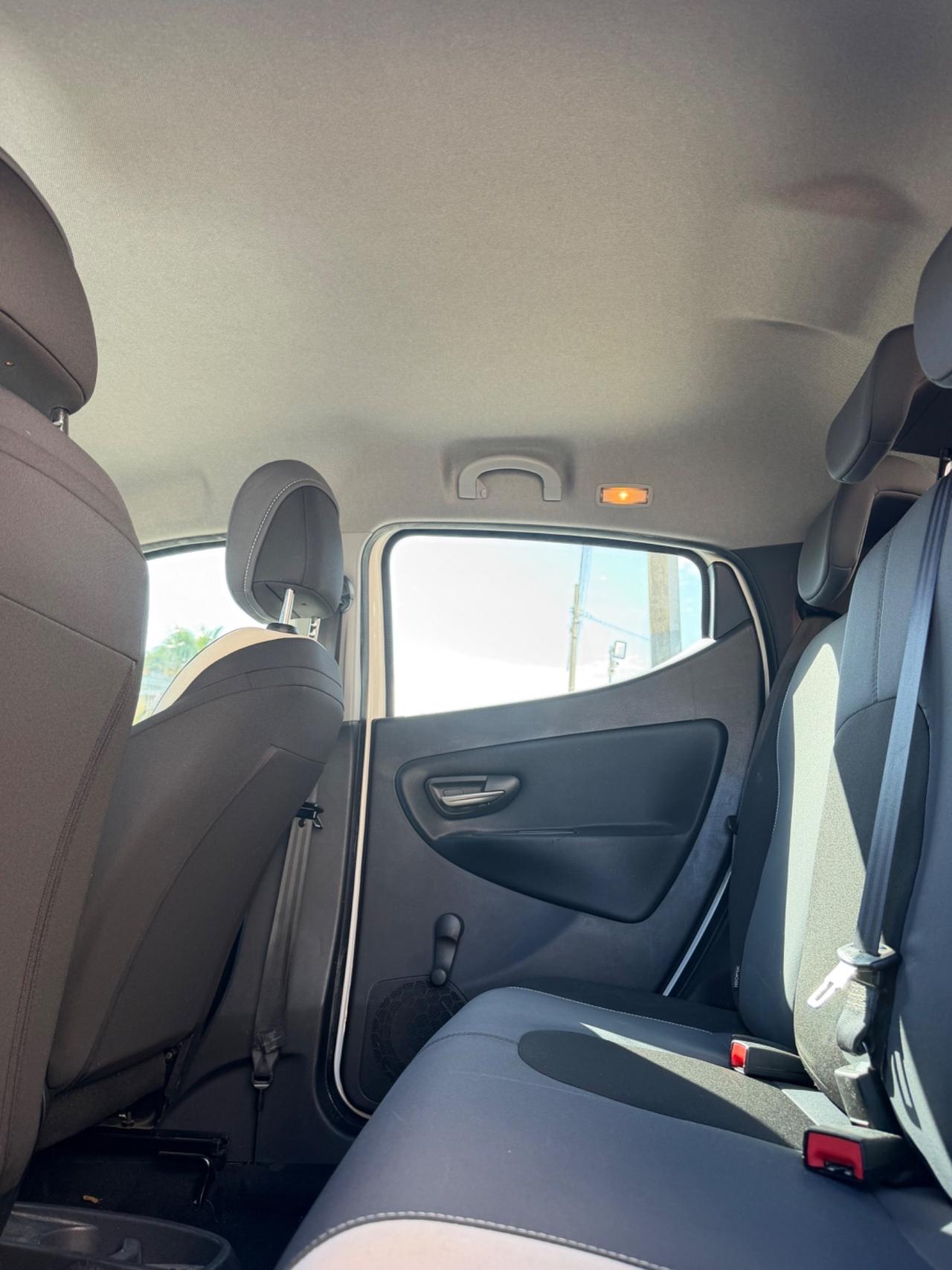 Lancia Ypsilon 1.2 69 CV GPL Ecochic Elefantino-2014/COMANDI