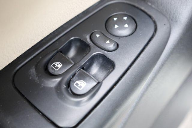 LANCIA Ypsilon 1.3 MJT 90CV Platino Automatica per NEOPATENTATI