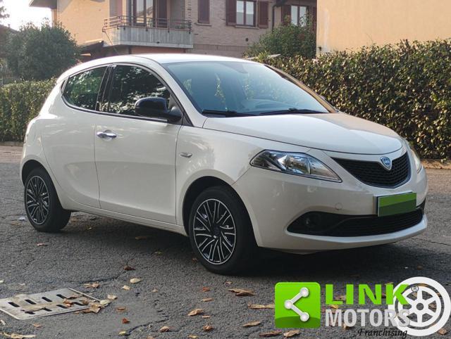 LANCIA Ypsilon 1.2 69 CV 5 porte Gold