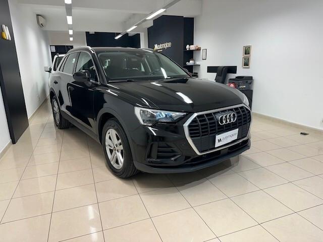 Audi Q3 35 TDI S tronic Business