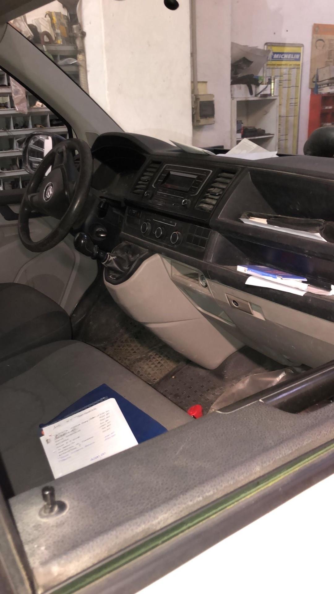 Volkswagen Transporter 2.0 Tdi 3p Distribuzione Rotta