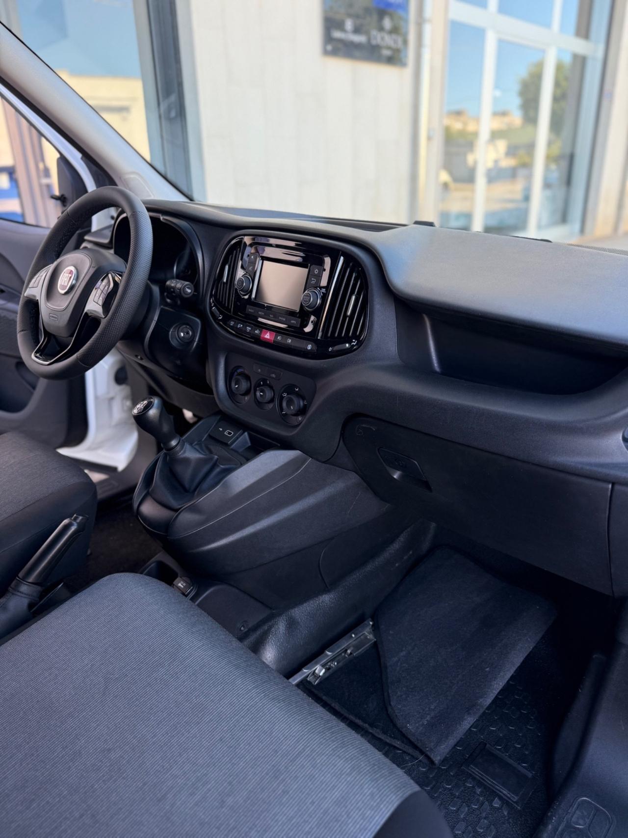 Fiat Doblo MULTIJET, 3 POSTI CON NAVIGATORE,BLUETOOTH,SCHERMO TOUCH,ANDROID AUTO
