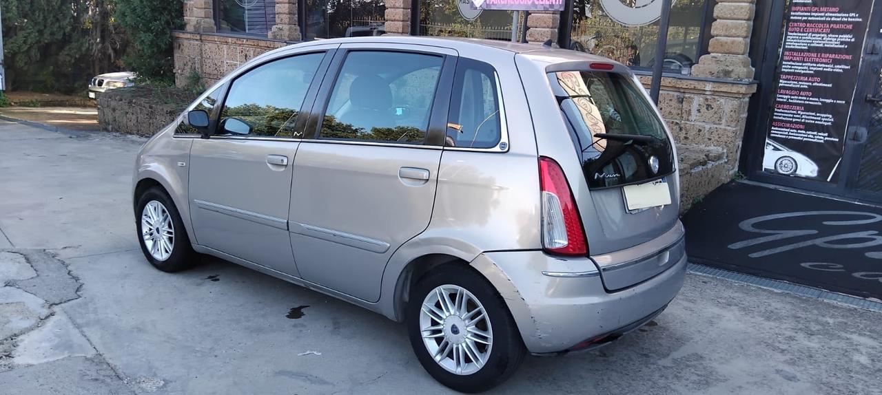 Lancia MUSA 1.4 cambio automático