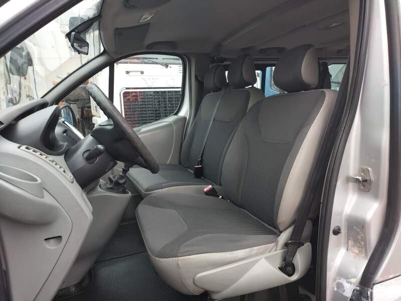 Opel Vivaro 29 2.0 CDTI 120CV 9 POSTI Furgone Vetrato Fap