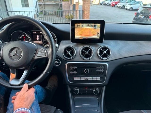 Mercedes-benz CLA 180 d Premium
