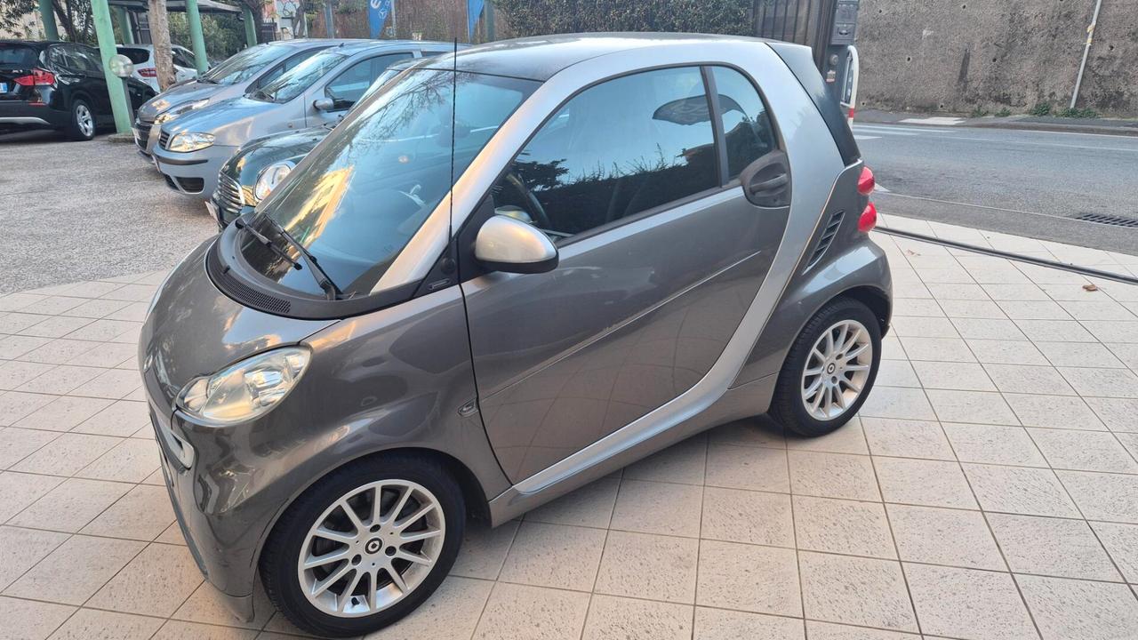Smart ForTwo 1000 52 kW MHD coupé passion