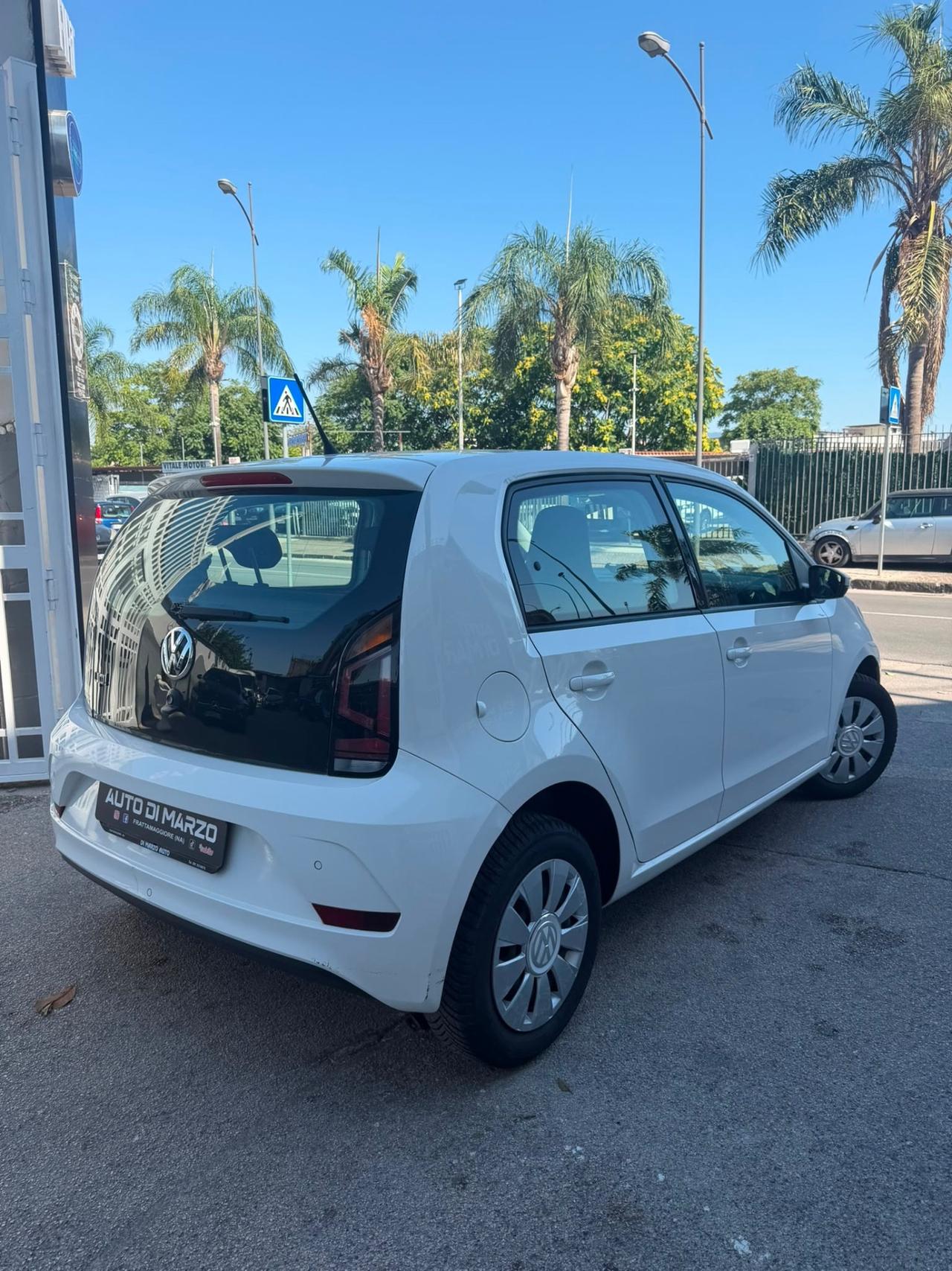 Volkswagen up! 1.0 75 CV 5p. high