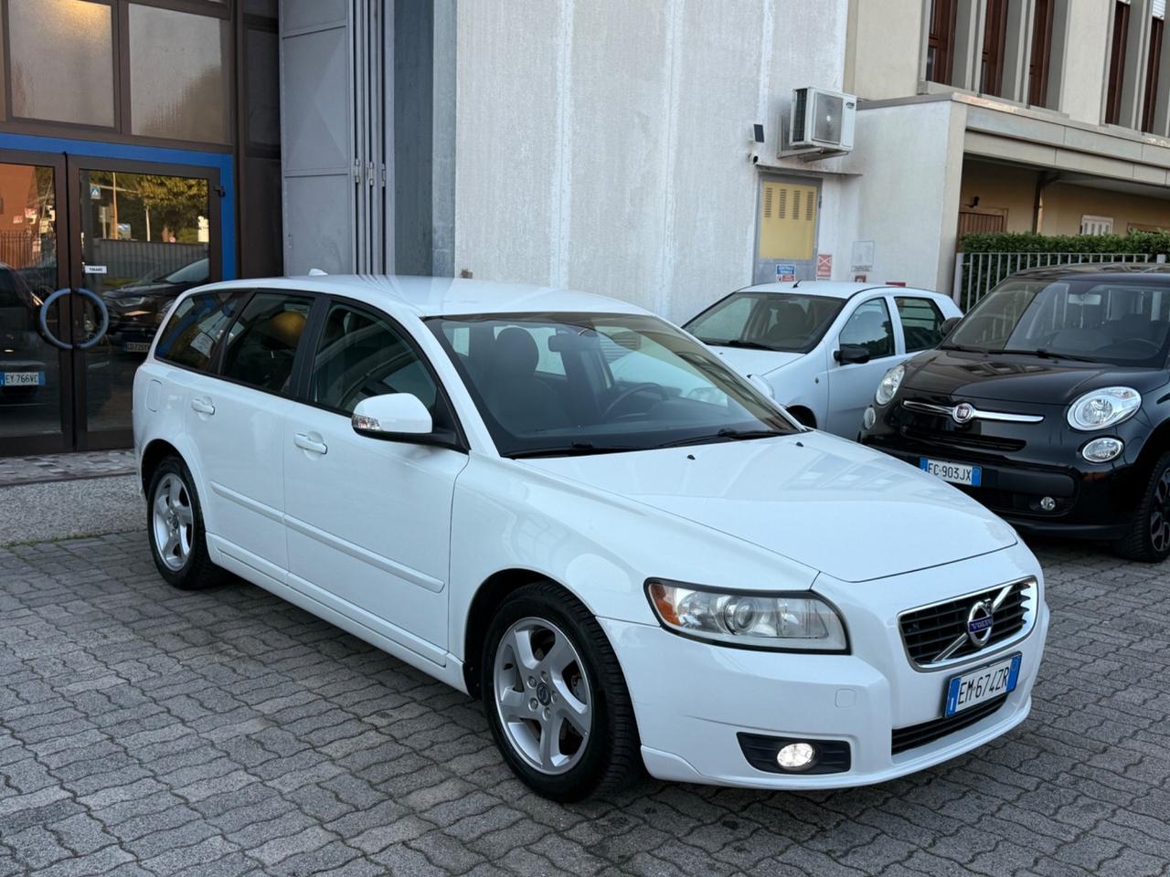 Volvo V50 1.6 D2 R-design cv114