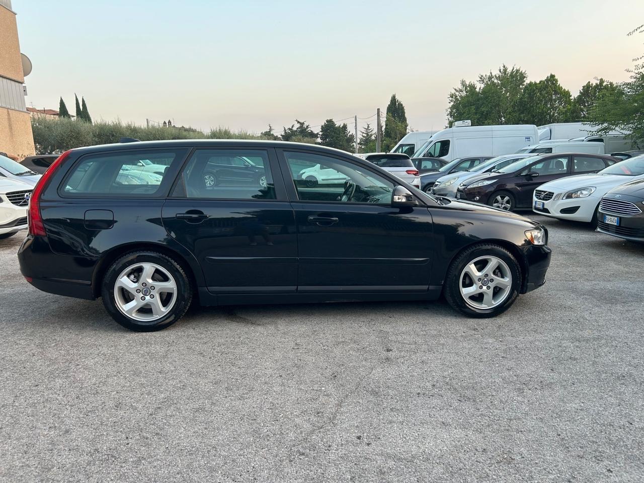 Volvo V50 1.6 D 150000km