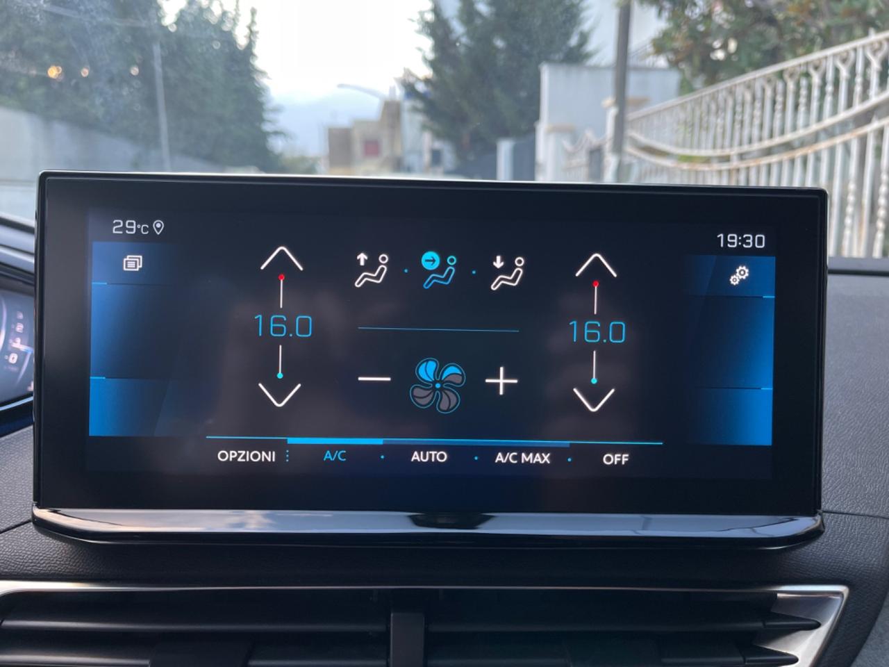PEUGEOT 3008 GT 1.5 130CV LED Navy Cam 2021