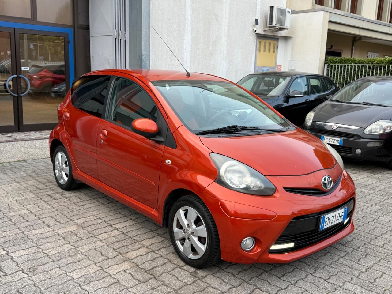 Toyota Aygo 1.0 12V VVT-i 5 porte Tobasco