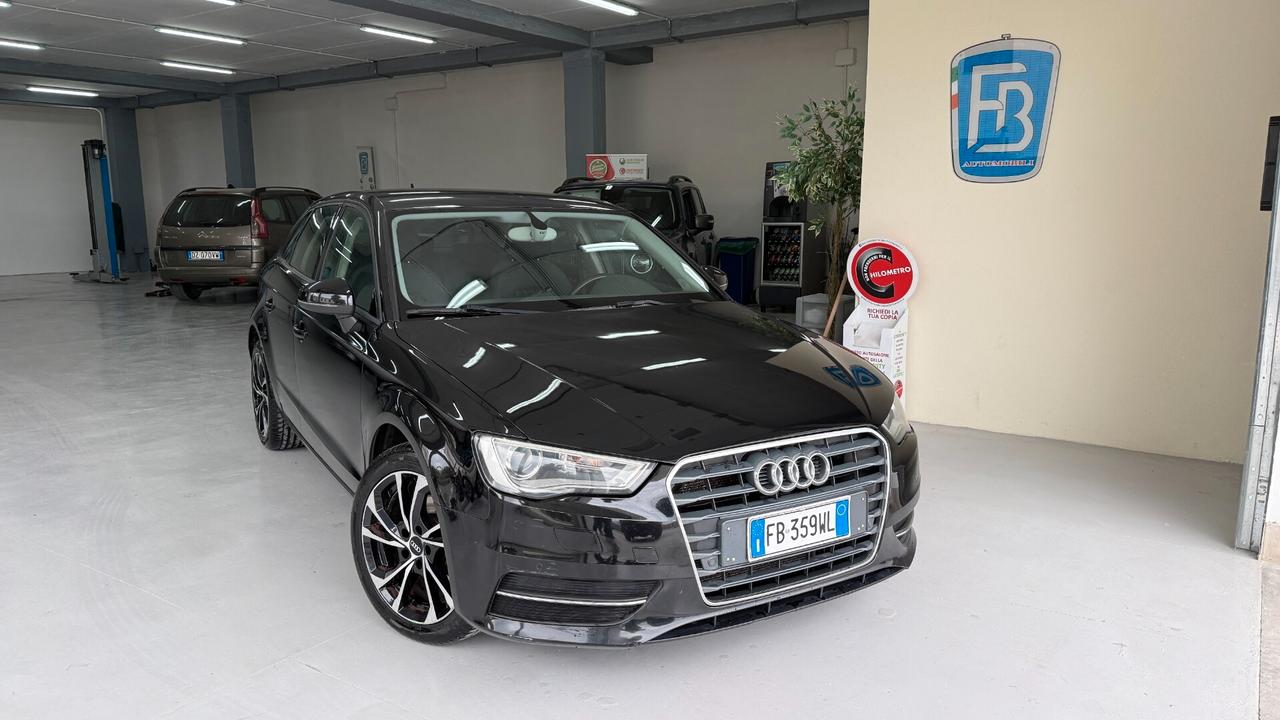 Audi A3 SPB 1.6 TDI 105 CV CR Ambition