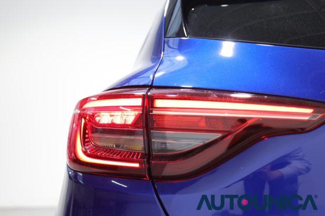 RENAULT Clio FULL HYBRID E-TECH 145 CV 5 PORTE ENGINEERED