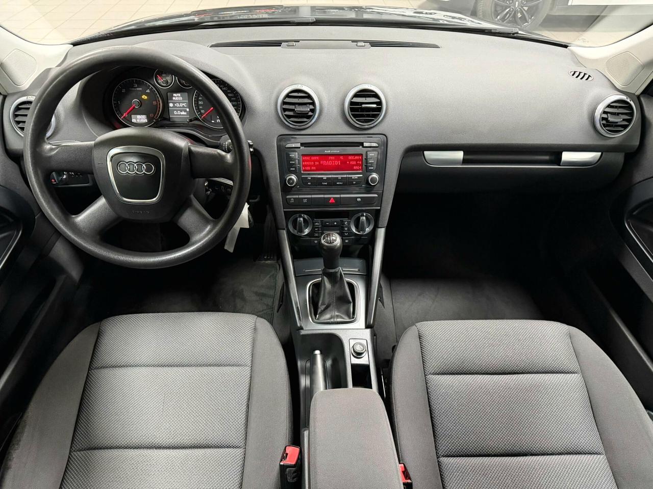 AUDI A3 1.6 TDI 105 CV AMBITION