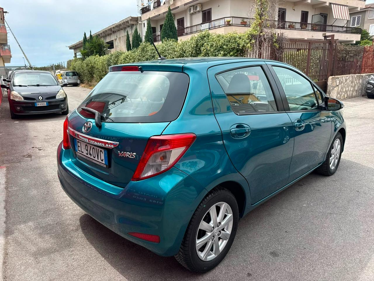 Toyota Yaris 1.0 69cv Lounge - 2012