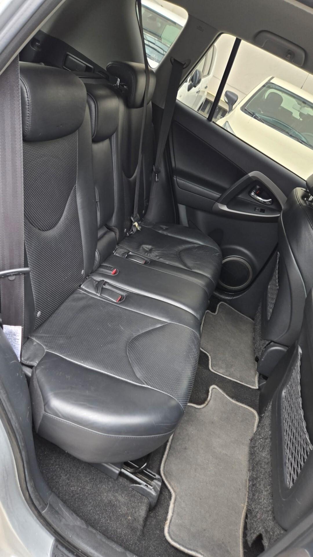 Toyota RAV 4 2.2 D-4D 177 CV Luxury 4x4