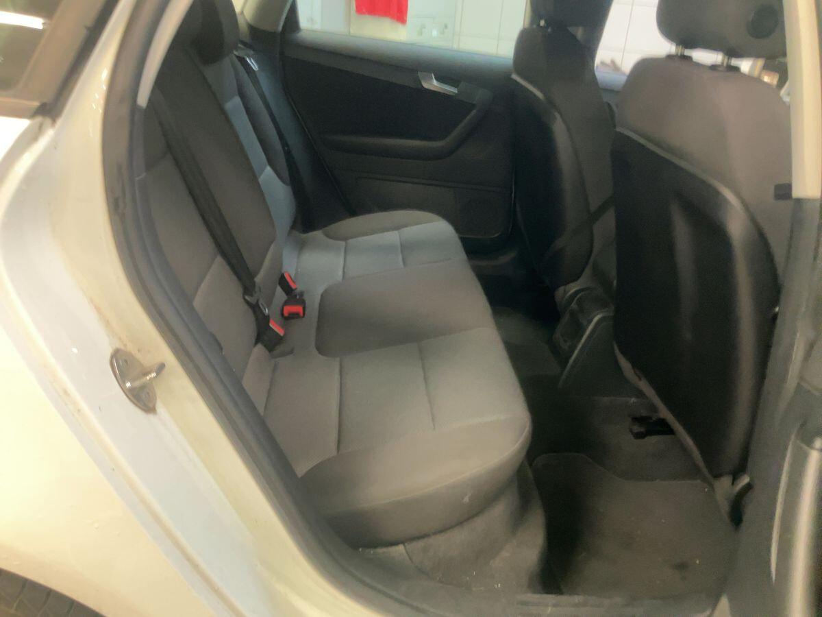 Audi A3 SPB 1.6 TDI Young Edition