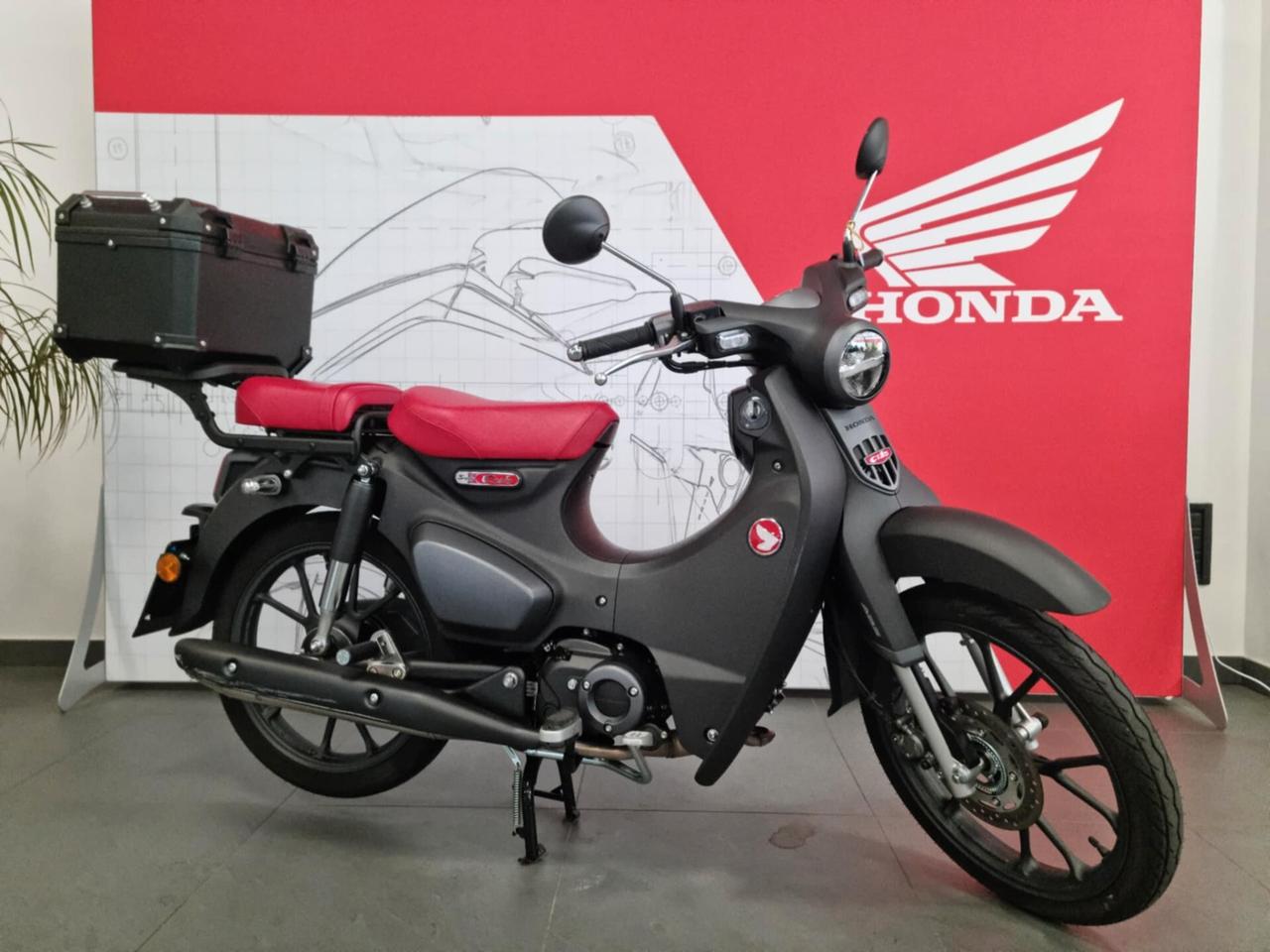 Honda Super Cub 125 - 2023 - 830 km