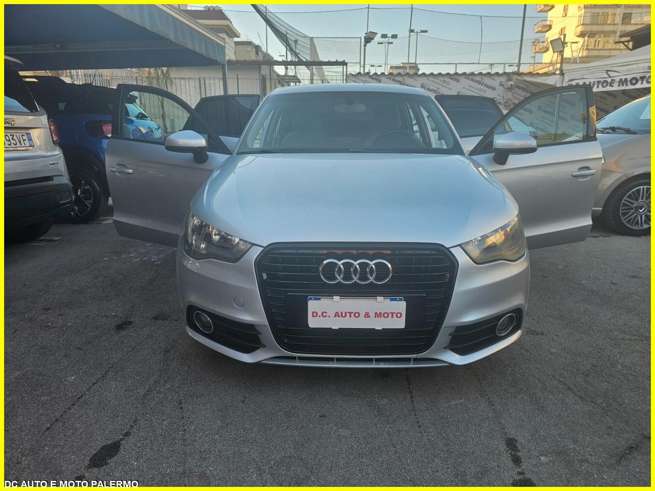 Audi A1 1.6 TDI S tronic 90CV..Da Vetrina..2013