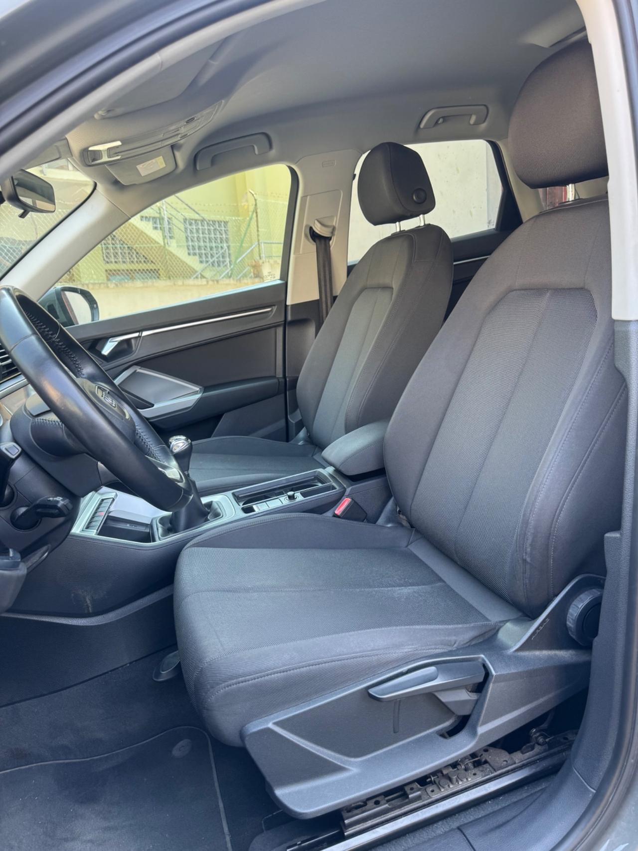 Audi Q3 35 TFSI Business Advanced