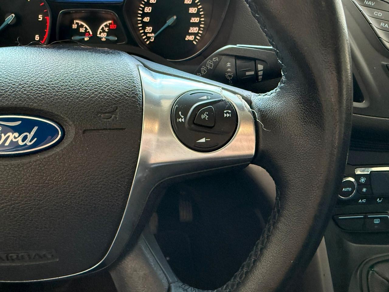 FORD KUGA 2.0 DIESEL 4x4 DEL NORD ITA 2013