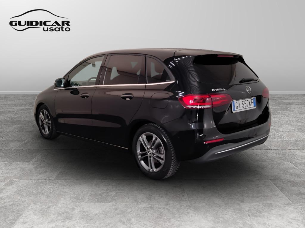 Mercedes-Benz Classe B - W247 2018 - B 180 d Sport auto