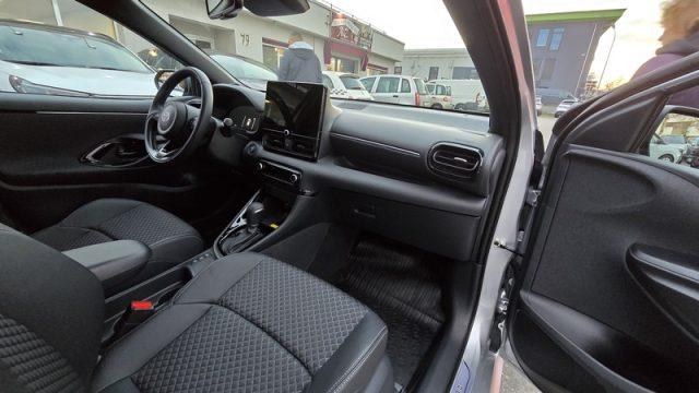 TOYOTA Yaris 1.5 Hybrid 5 porte Premiere NEOPATENTATI PERMUTE