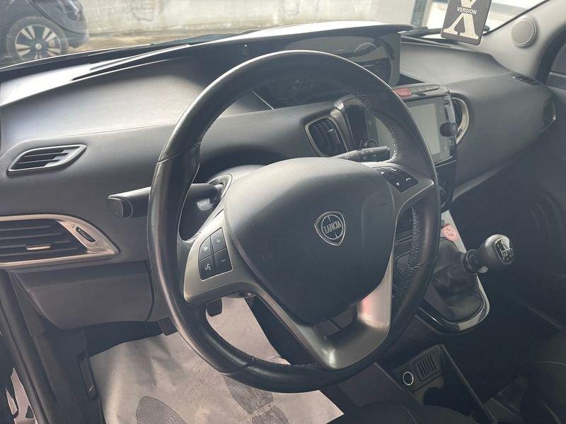 Lancia Ypsilon 1.0 FireFly 70cv S&S Hybrid GOLD PLUS