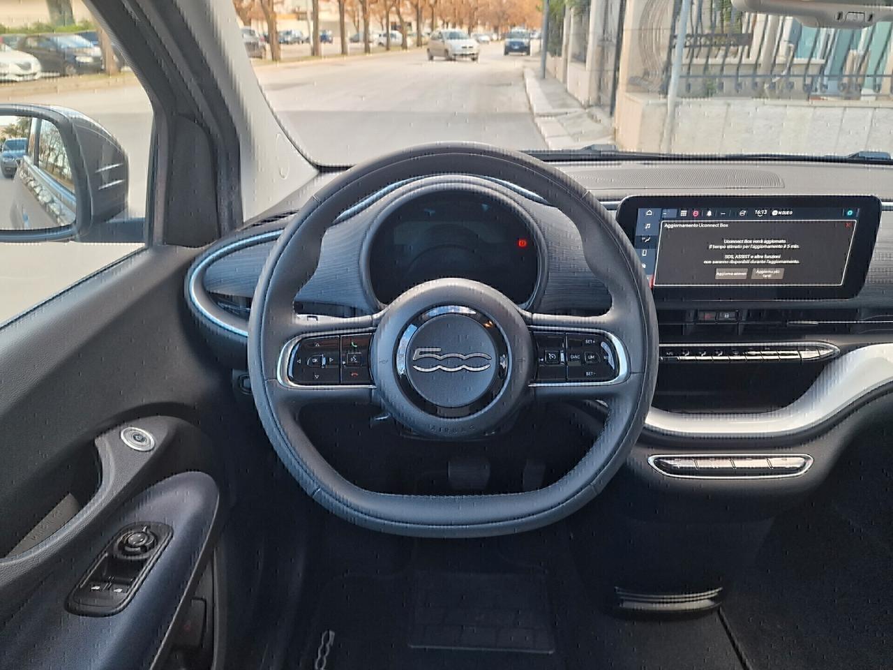 ACQUISTA O NOLEGGIA FIAT 500ELETTRICA ICON 2021