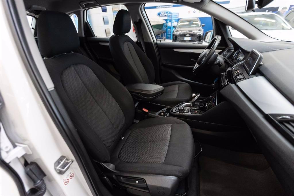 BMW 218d Active Tourer Business auto del 2019