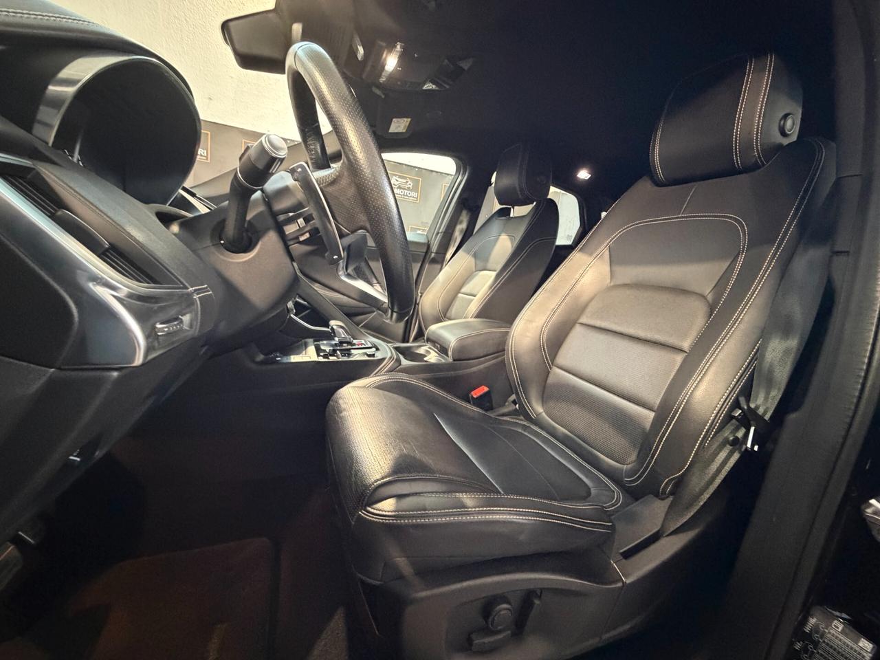 Jaguar E-Pace 2.0 I4 200 CV AWD Auto R-Dynamic SE