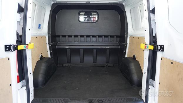 FORD Transit Custom 300 2.0 TDCi 130 PC-DC Furgo