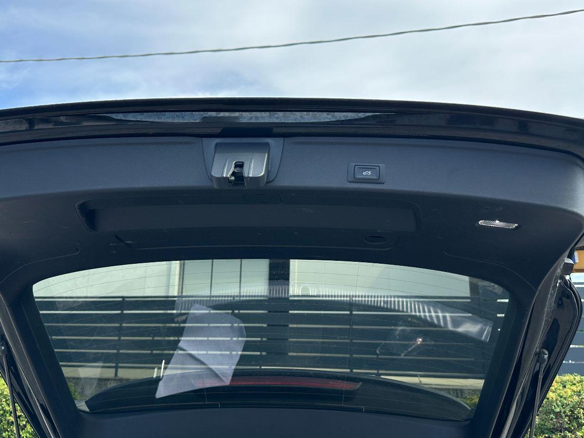 AUDI - A4 Avant - 40 TDI quattro S tr. Bus. Adv.