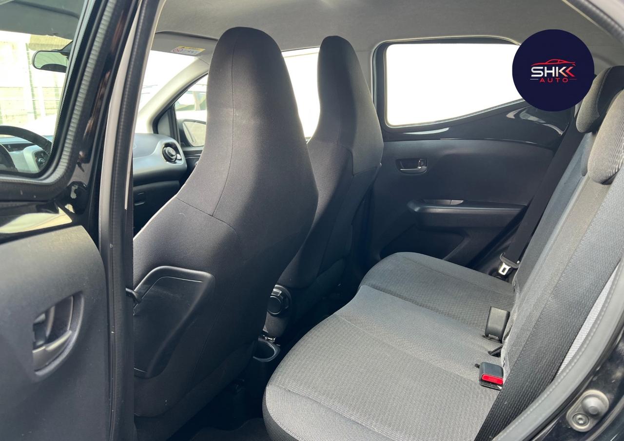 Toyota Aygo Connect 1.0 VVT-i 72 CV 5 porte x-clusiv MMT