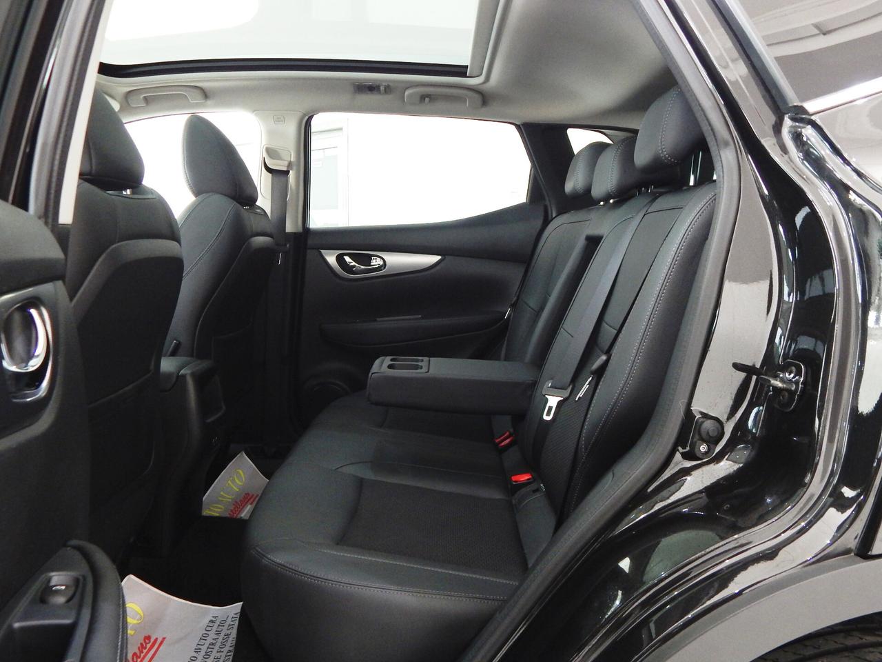 Nissan Qashqai 1.5 dci Tekna 115cv dct TETTO-NAVI-PELLE-RADAR-LED