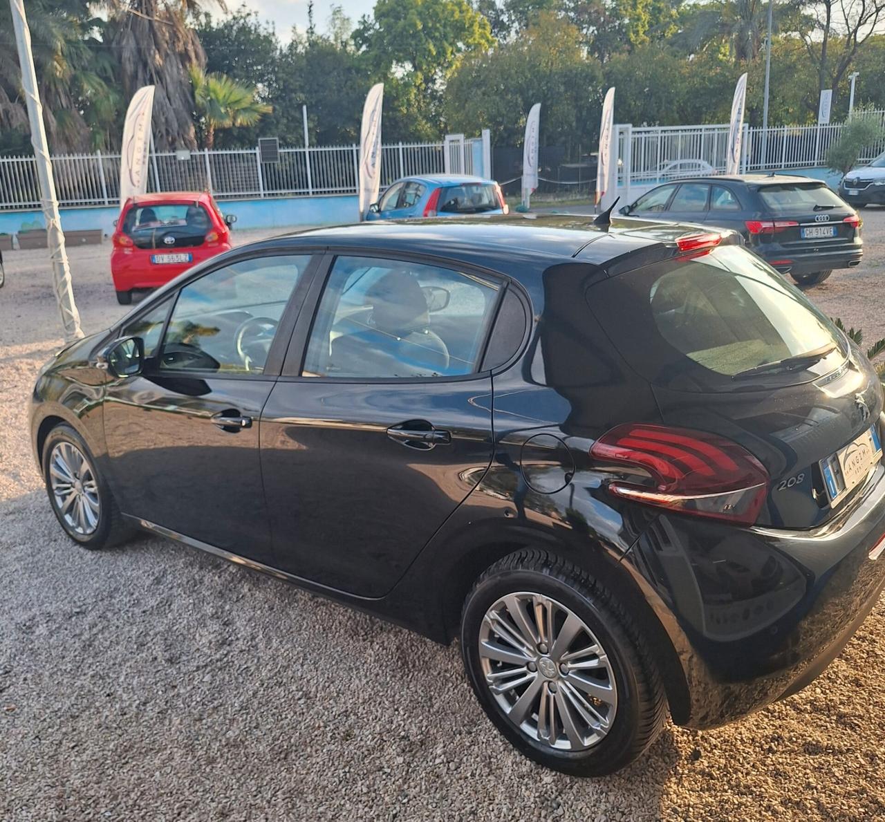 Peugeot 208 PureTech 82 5p. GPL Active