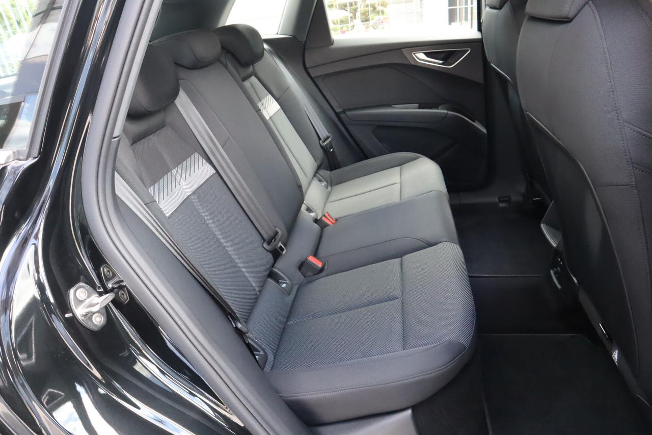 Audi Q4 E Tron 45 QUATTRO ACC LED CAMERA 19" SOLO 14.500KM!