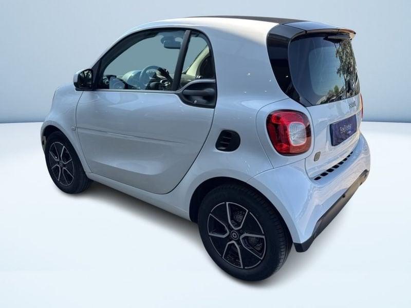 smart fortwo EQ PASSION 22KW