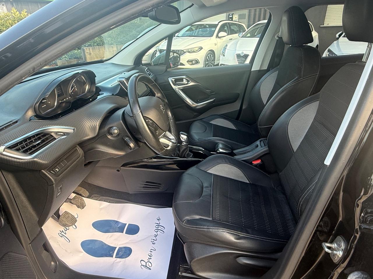 Peugeot 2008 BlueHDi 100 Allure