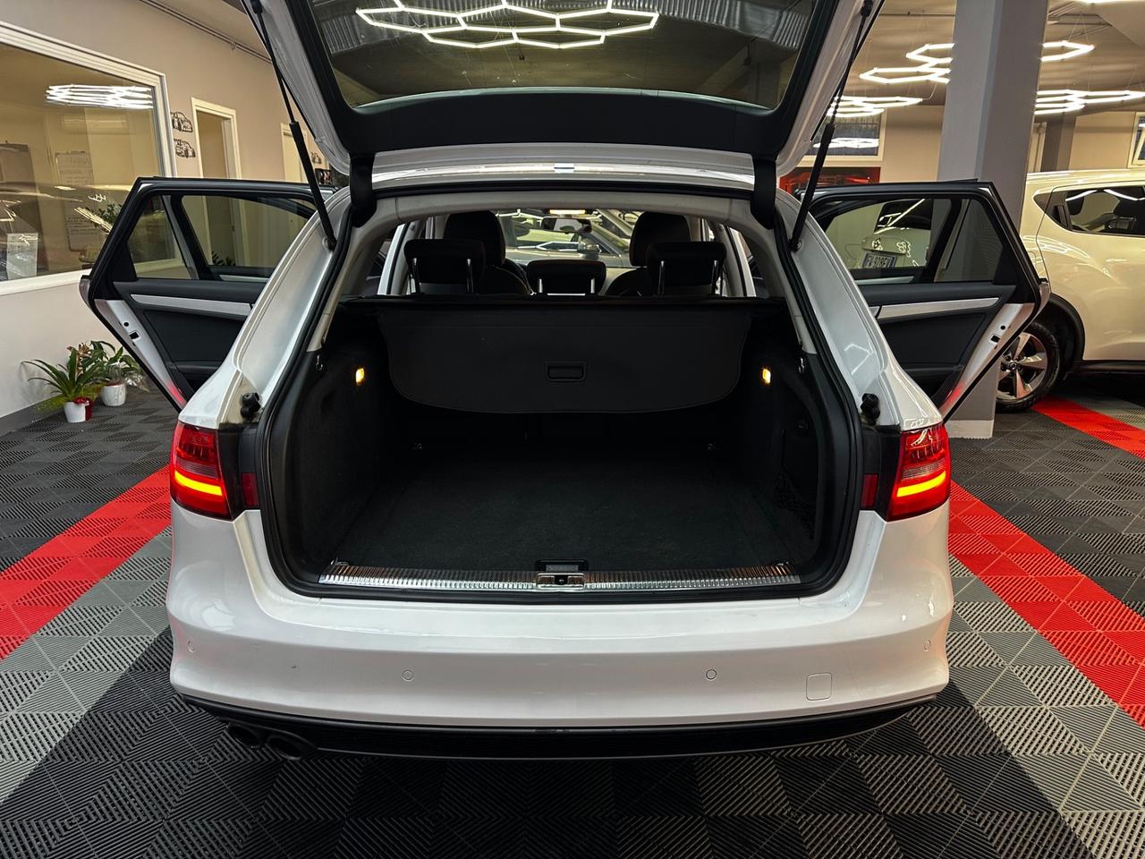 Audi A4 Avant S-Line 2.0 TDI 177CV quattro - FABIANOAUTO