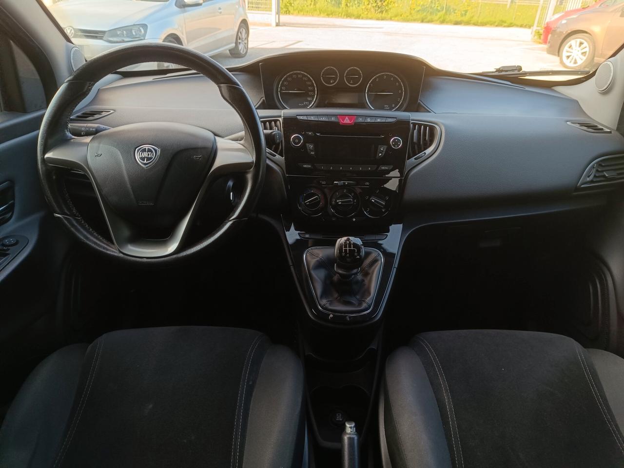 Lancia Ypsilon 1.2 Benz neopatentati