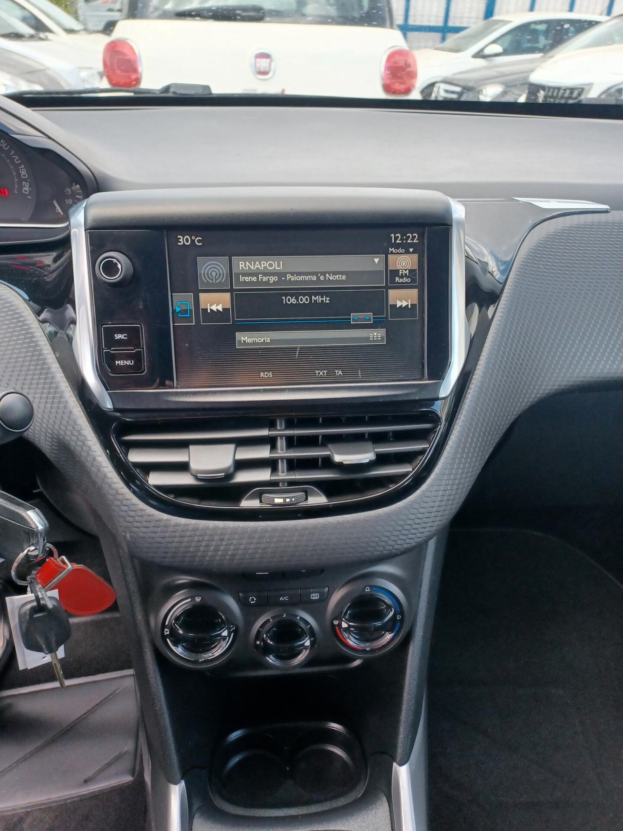Peugeot 2008 1.2 Benzina Anno 2016 restyling