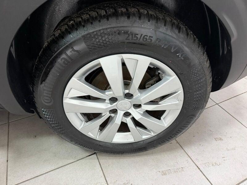 Peugeot 3008 PureTech Turbo 130 EAT8 S&S Active Pack