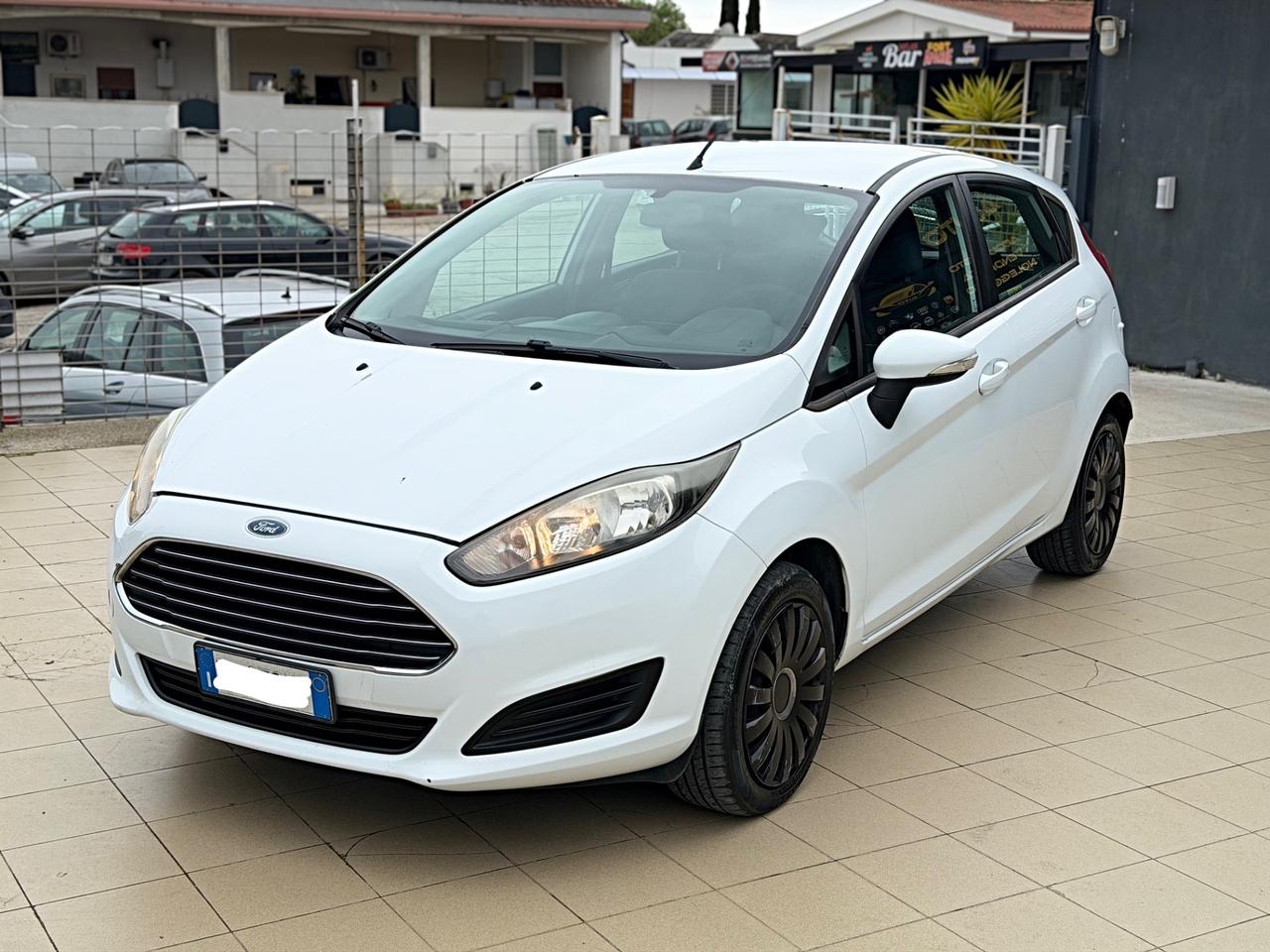 Ford Fiesta 1.5 TDCi 75CV 5 porte Titanium Garanzia 12 Mesi