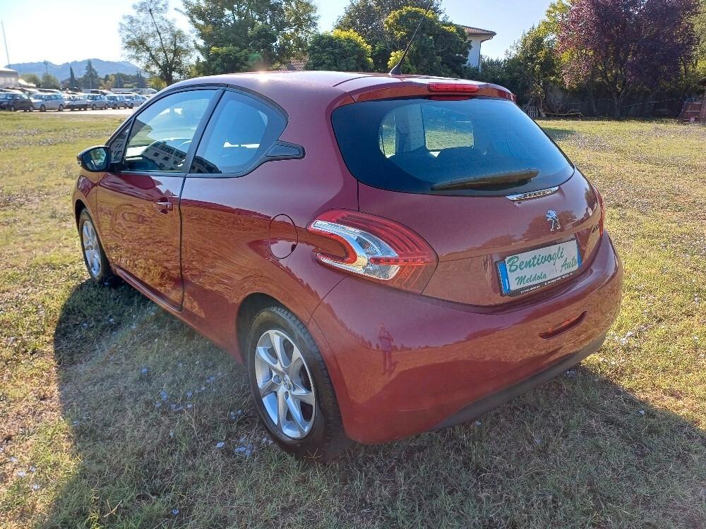 Peugeot 208 1.0 VTi 68 CV Allure Motore Nuovo Km0