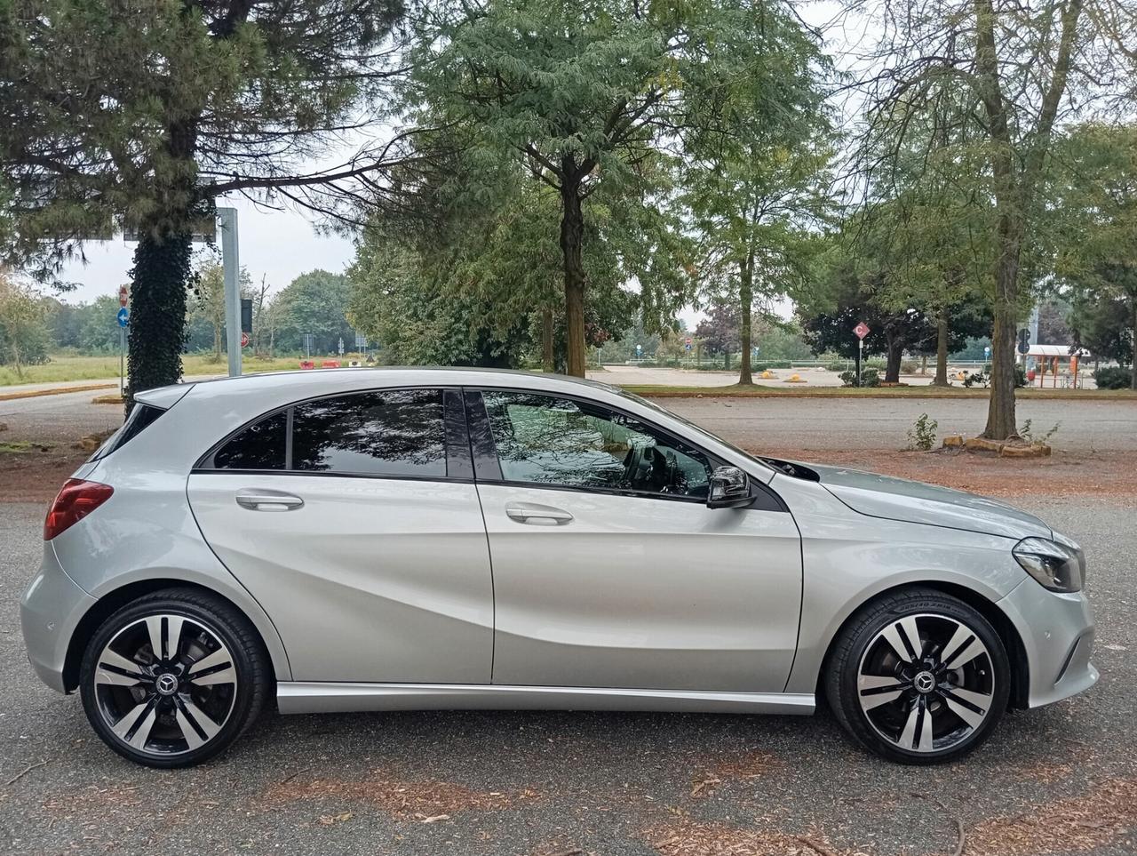 Mercedes-benz A 180 d A180 Automatic Sport Permute