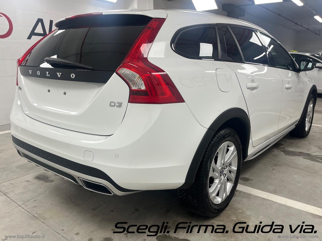 VOLVO V60 Cross Country D3 Geartronic Momentum
